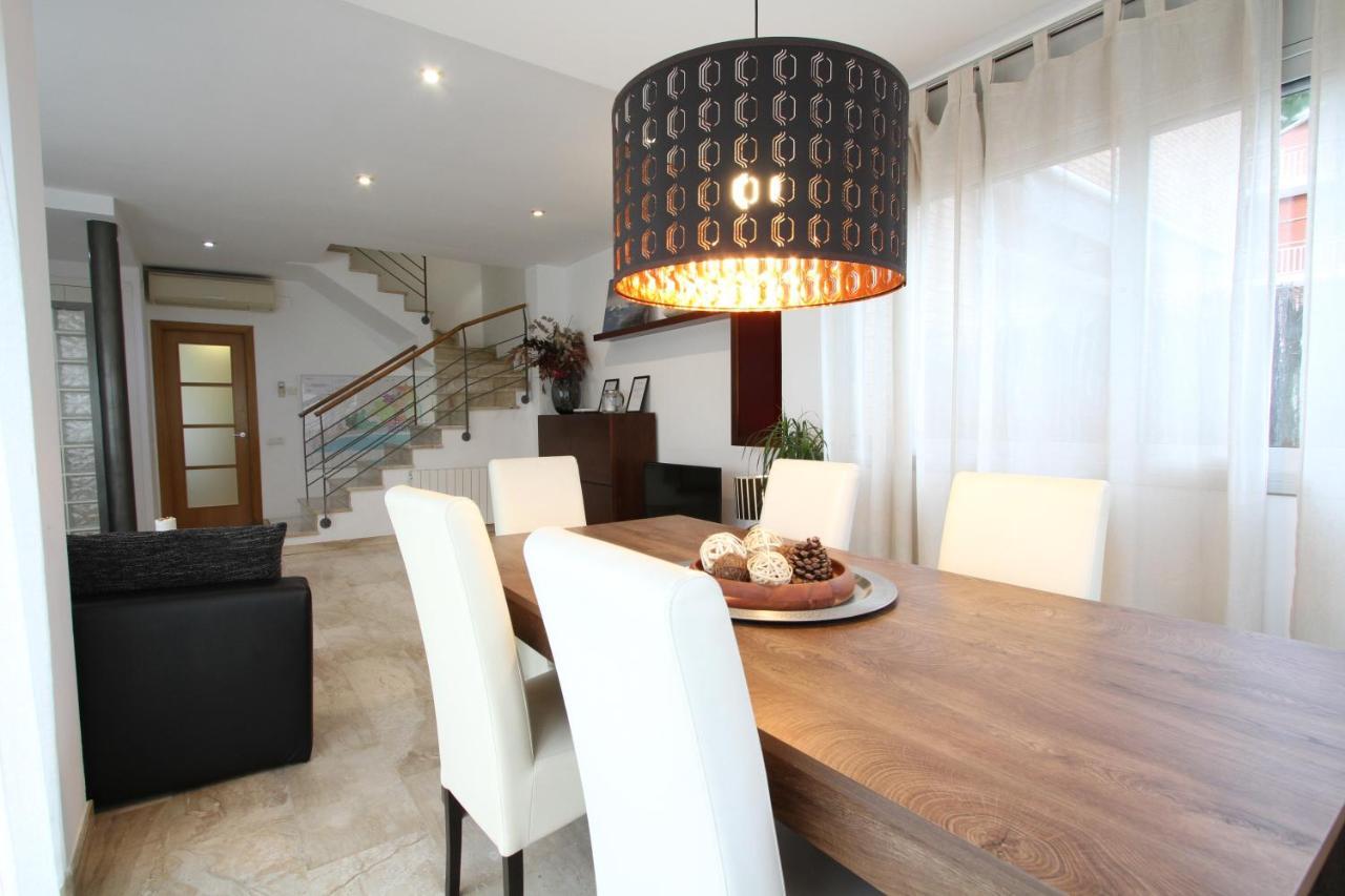 Beach House Castelldefels Esterno foto