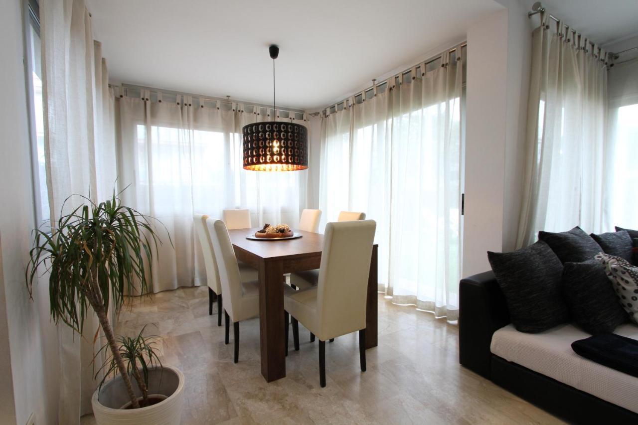 Beach House Castelldefels Esterno foto