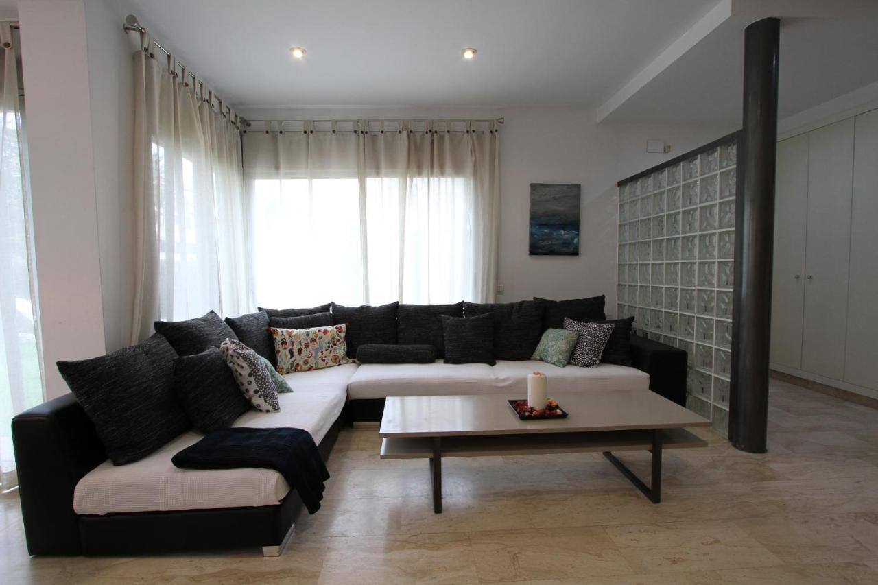 Beach House Castelldefels Esterno foto