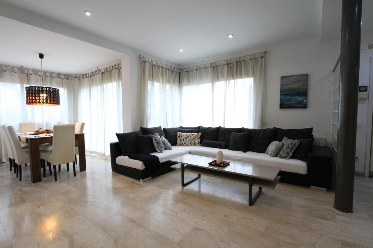 Beach House Castelldefels Esterno foto