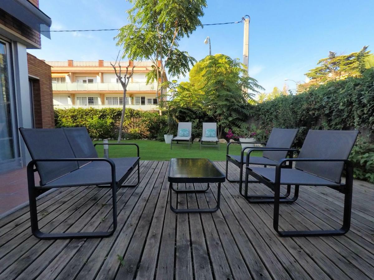 Beach House Castelldefels Esterno foto