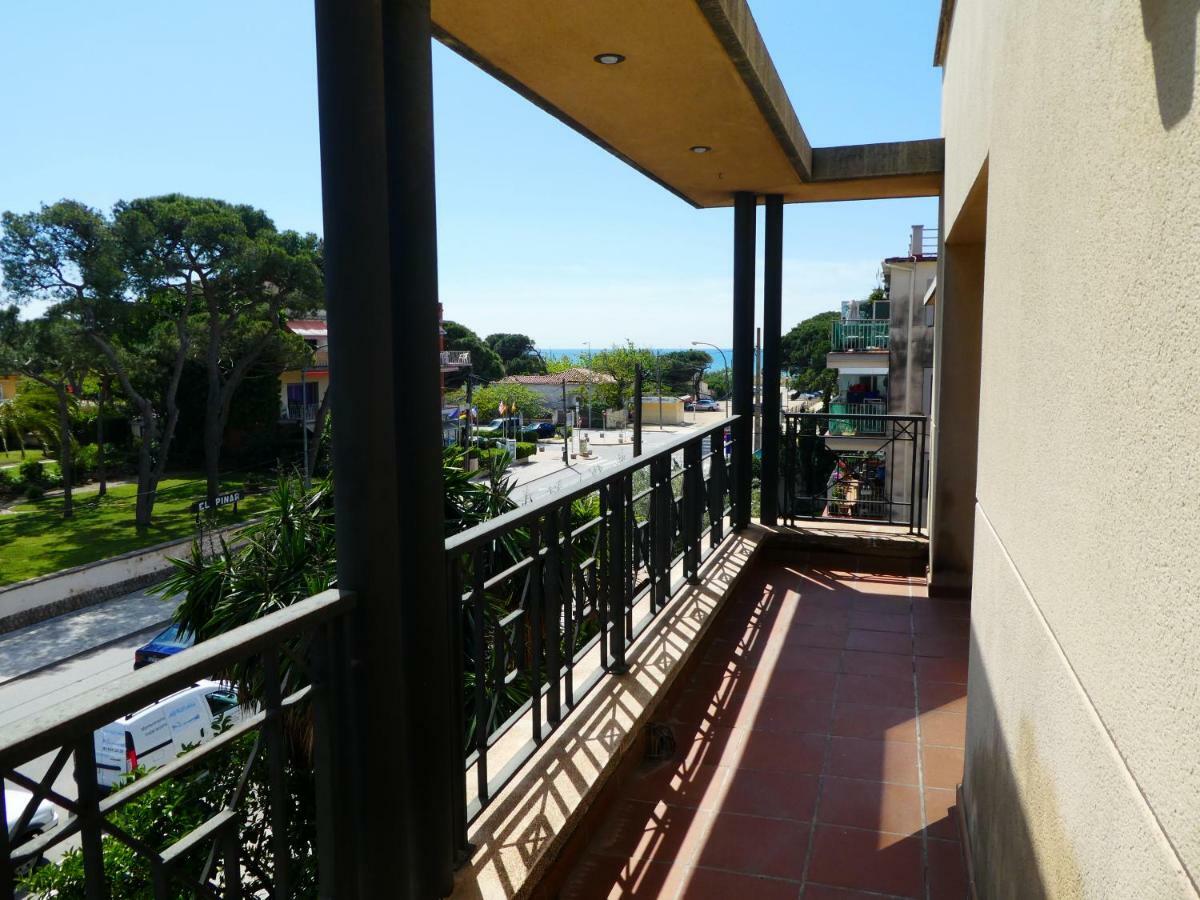 Beach House Castelldefels Esterno foto